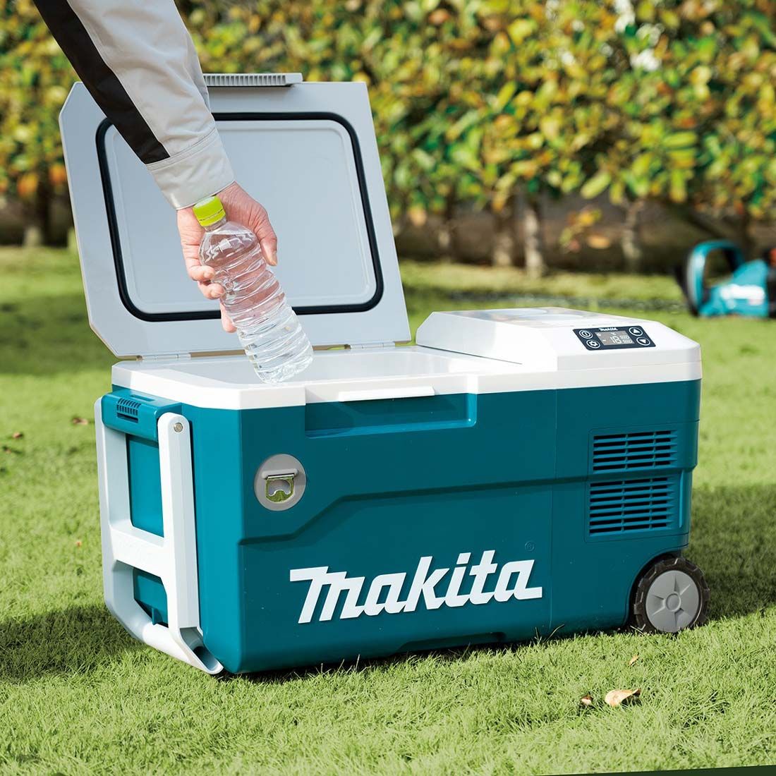 MAKITA CW001GZ XGT LXT 20 LTR COOLER & WARMER BOX