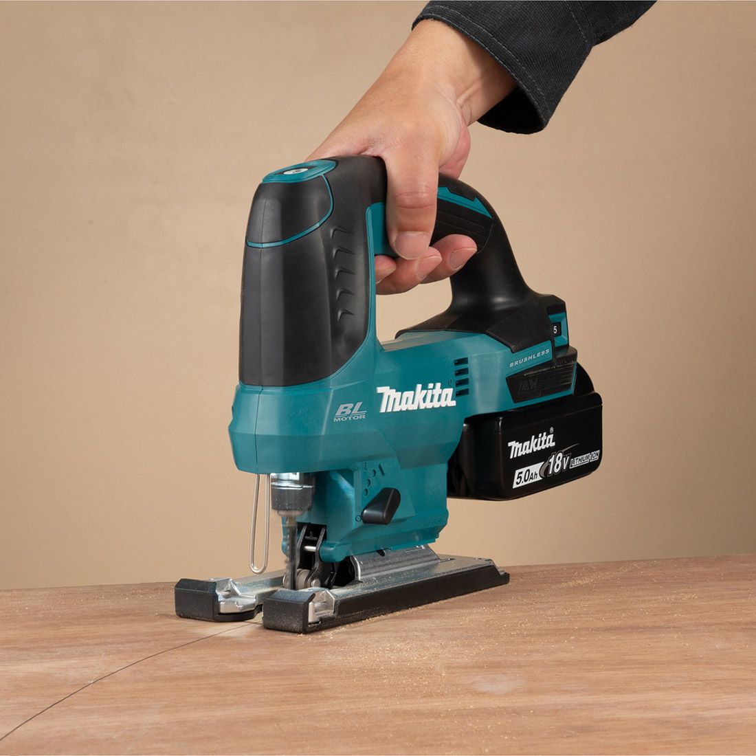 MAKITA DJV184 18V LXT JIGSAW BRUSHLESS 2 X 5.0AH MAKPAC