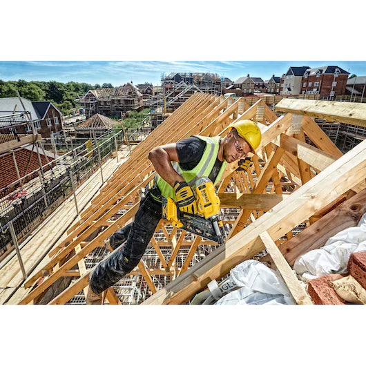 DEWALT DCN692Z 18V XR NAILER BODY 1ST FIX