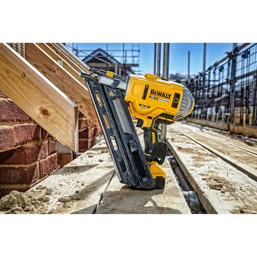 DEWALT DCN692Z 18V XR NAILER BODY 1ST FIX