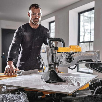 DEWALT D36000 110V WET TILE SAW C/W LEGSTAND