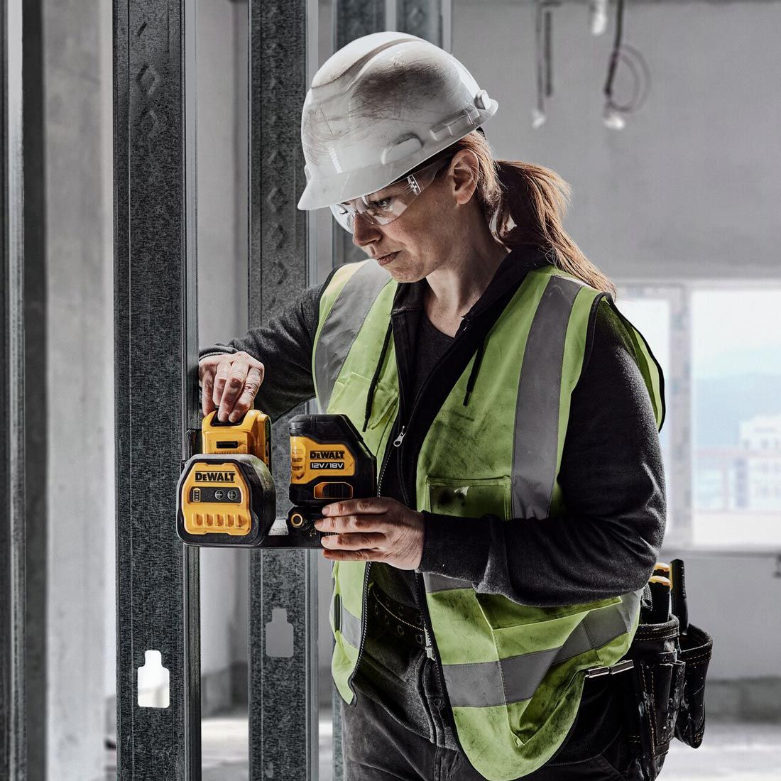 DEWALT DCE088NG18 12V/18V CROSS / LINE LASER BODY