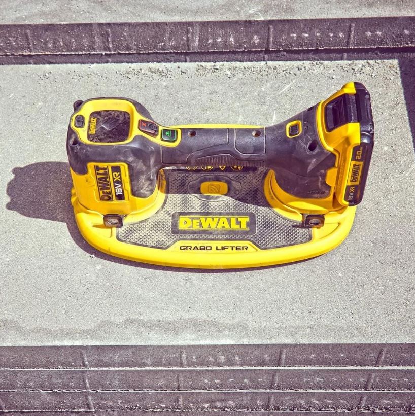 DEWALT DCE590N 18V XR GRABO SUCTION LIFTER BODY