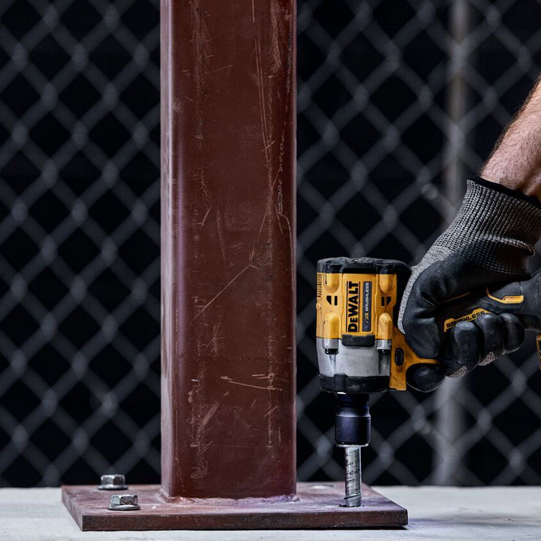 DEWALT DCF921N 18V XR B/LESS IMPACT WRENCH BODY HOG RING