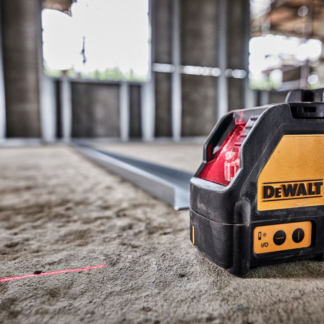 DEWALT DW088K CROSS LINE LASER WITH PULSE MODE