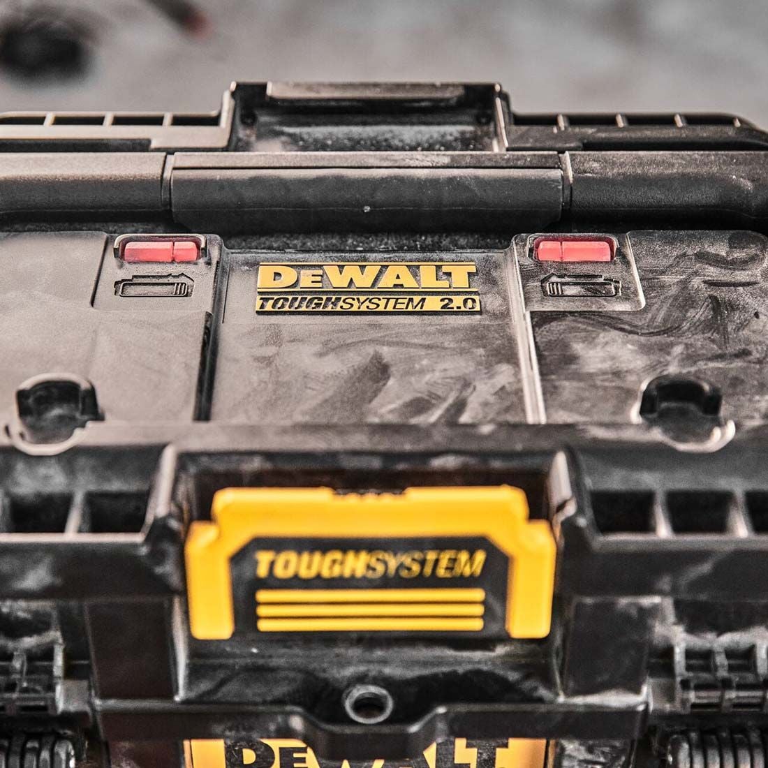 DEWALT DWST83470-GB CHARGER TOUGHSYSTEM 2.0 BOX 240V