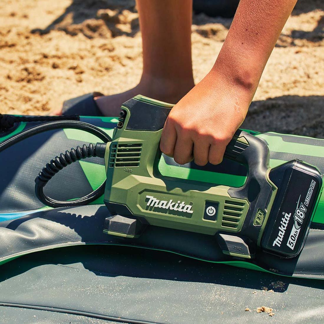 MAKITA DMP180 18V LXT OLIVE INFLATOR BODY ONLY