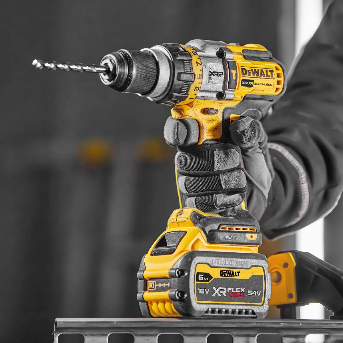 DEWALT DCD999X1 18V XR HIGH POWER COMBI DRILL 1 X 9.0AH