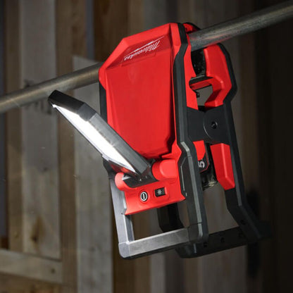 MILWAUKEE M18PAL2-0 18V AREA PIVOTING LIGHT GEN 2