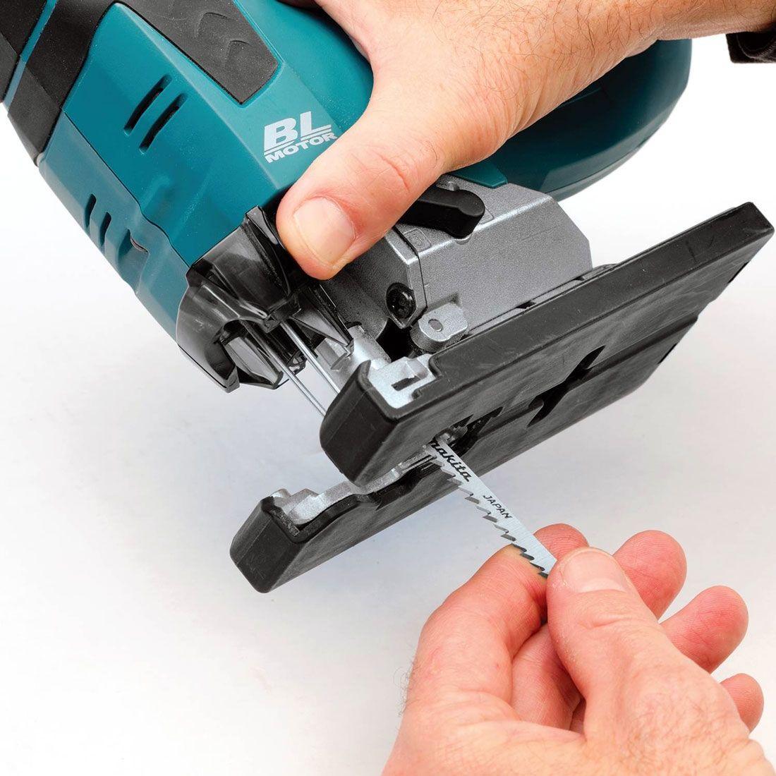 MAKITA DJV182RTJ 18V LXT JIGSAW 2 X 5.0AH MAKPAC