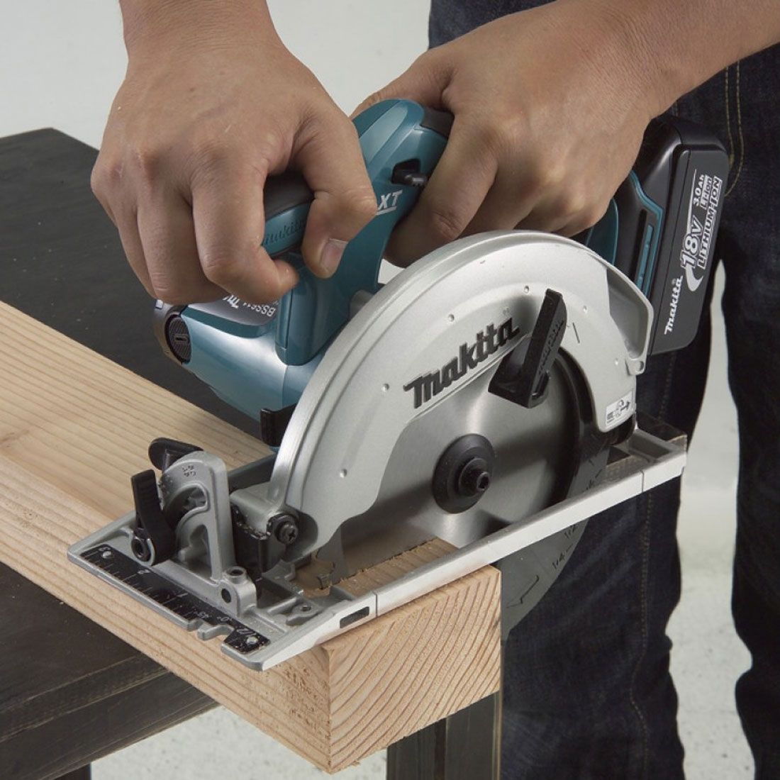 MAKITA DSS611Z 18V LXT CIRCULAR SAW BODY