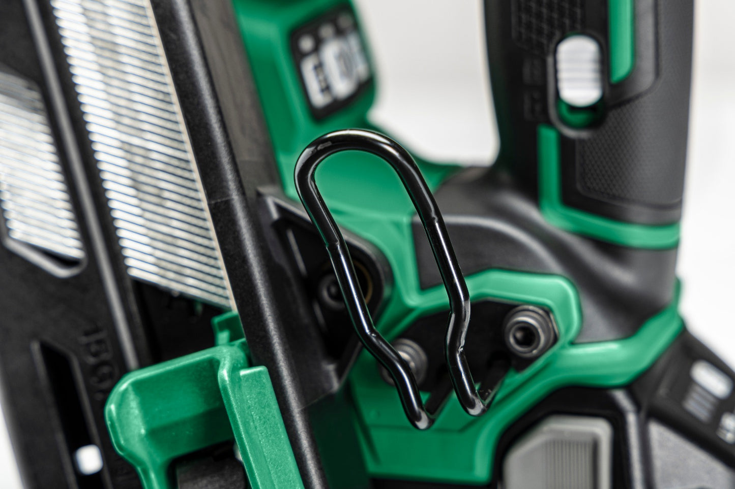 HIKOKI NT1865DAAJXZ 18V 2ND FIX 15G ANGLED FINISH NAILER