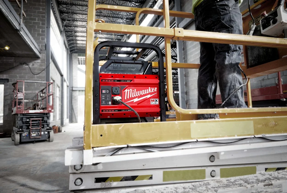 MXFPS-602 POWER STATION 110V MILWAUKEE 4933479268